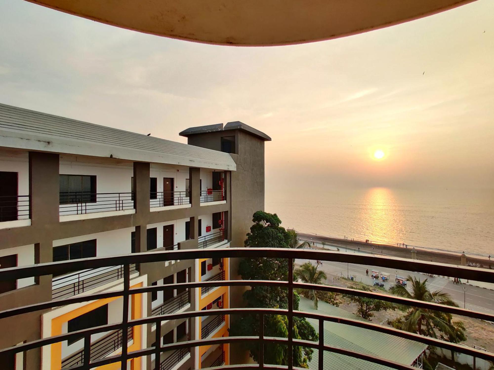 Golden Chariot Hotel Daman Exterior foto